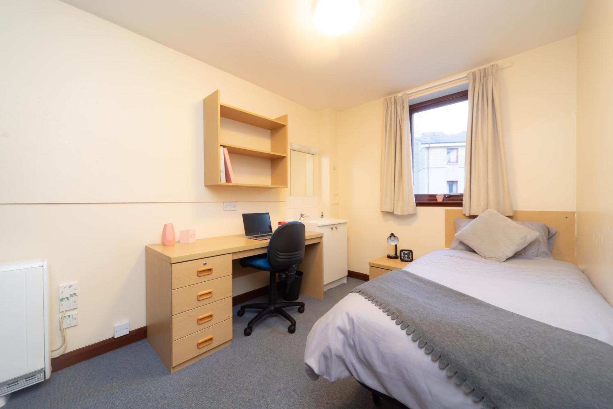 エディンバラJoivy Economy 4 And 5 Bed Flats, Close To Old Town And Royal Mile - Adults Onlyアパートメント エクステリア 写真